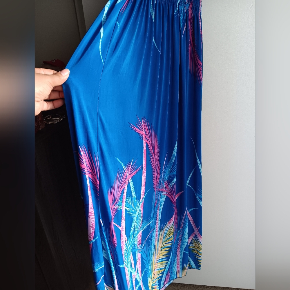 🚨Vibrant Blue Halter Maxi Dress NWT - Picture 5 of 6